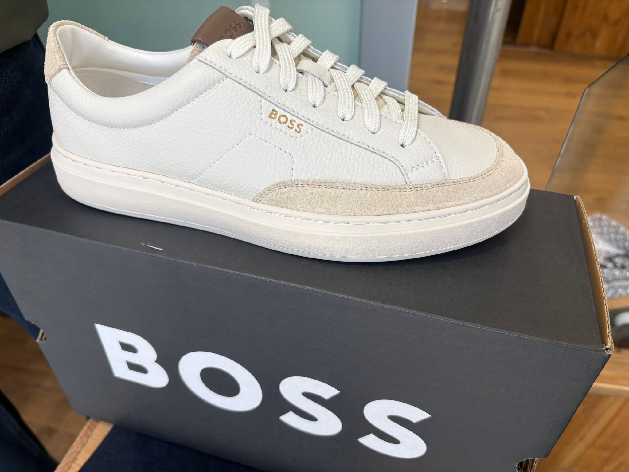 Chaussures Hugo Boss dans le magasin Mickelson
